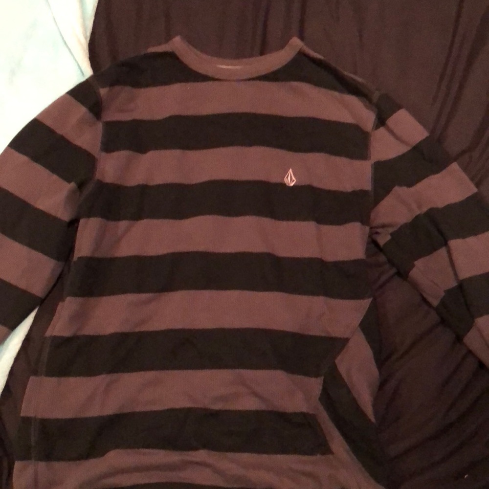 Boys volcom sweater